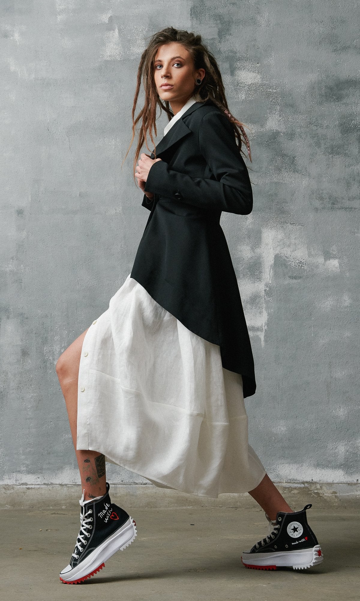 Asymmetric Buttoned Blazer - Image 3