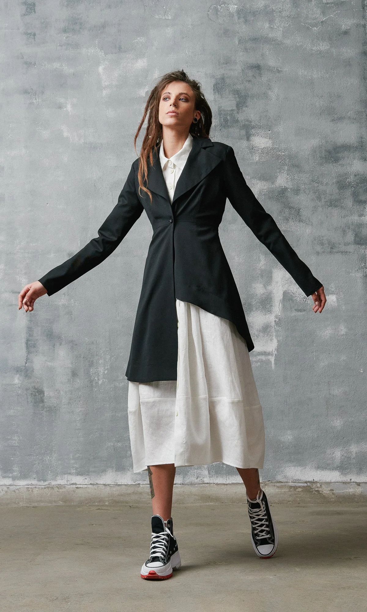 Asymmetric Buttoned Blazer - Image 4