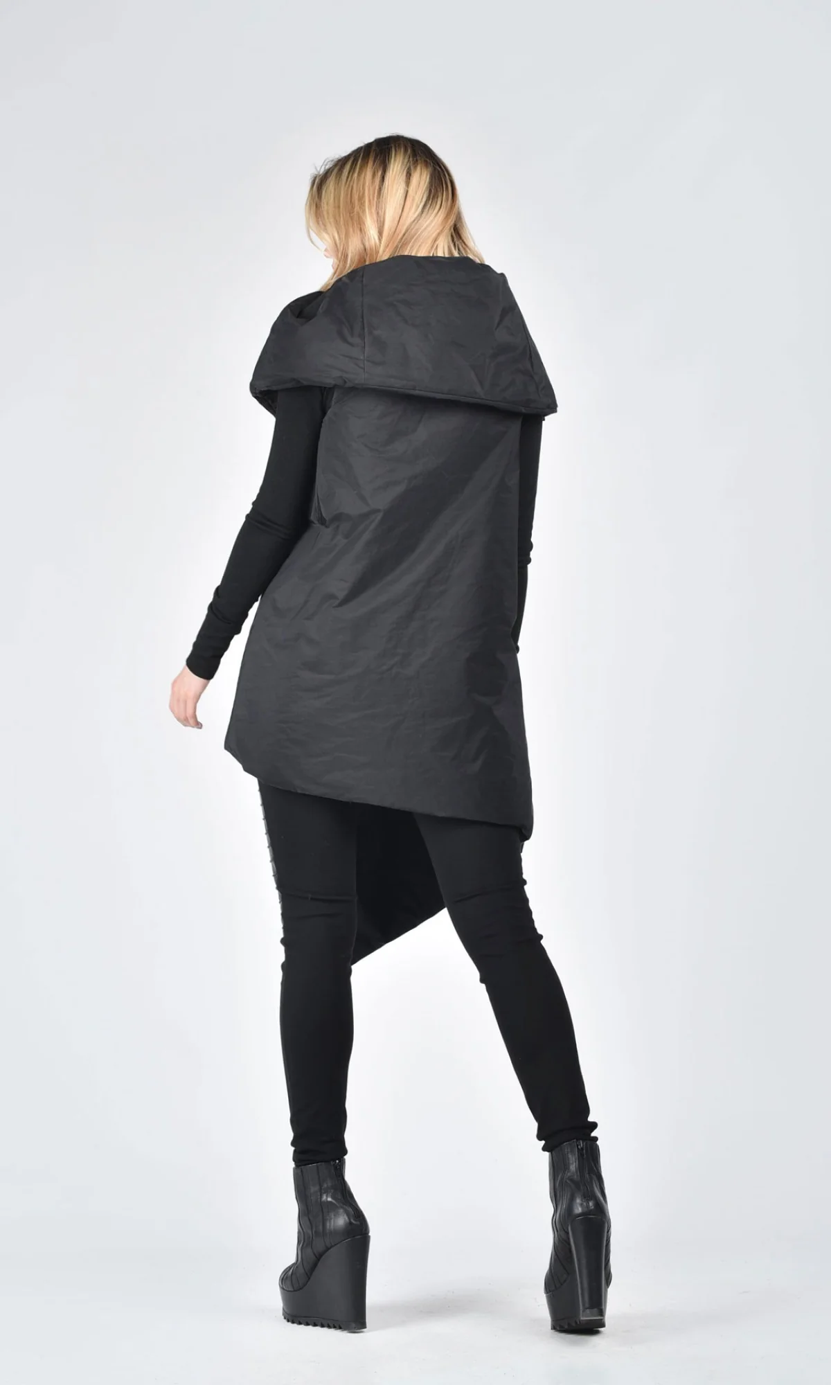 Asymmetric Zippered Quilted Vest - Image 4