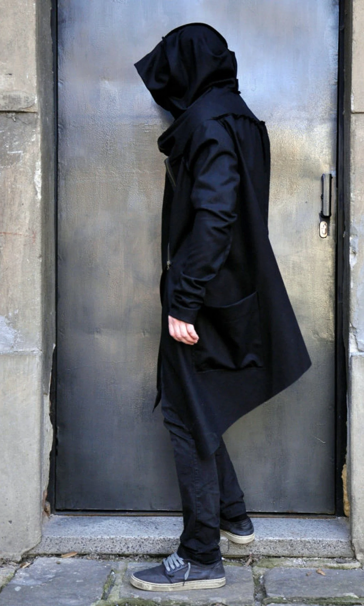 Black Hooded Cashmere Coat - Image 4