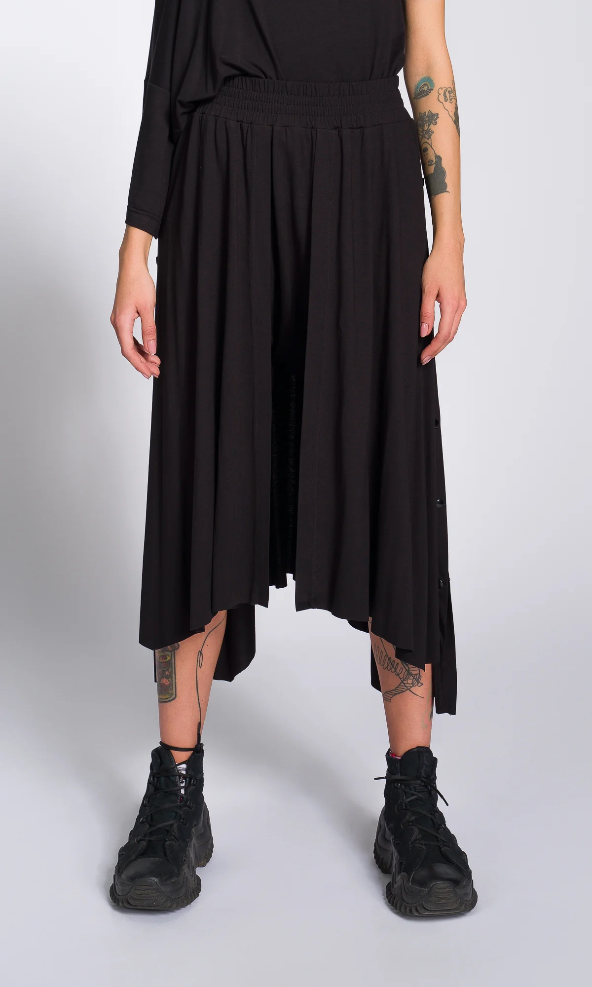 Cape Pants with Side Buttons - Image 4