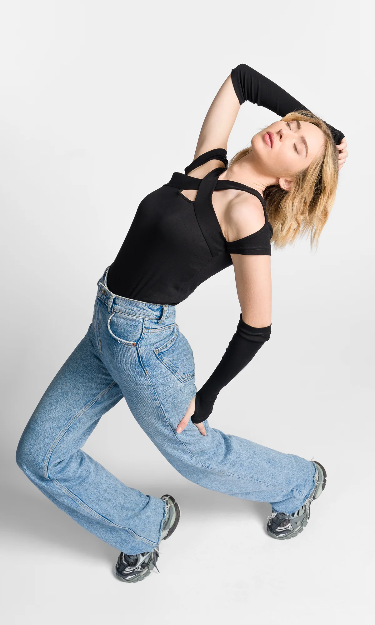 Cross Neck Top with Gloves - Image 2