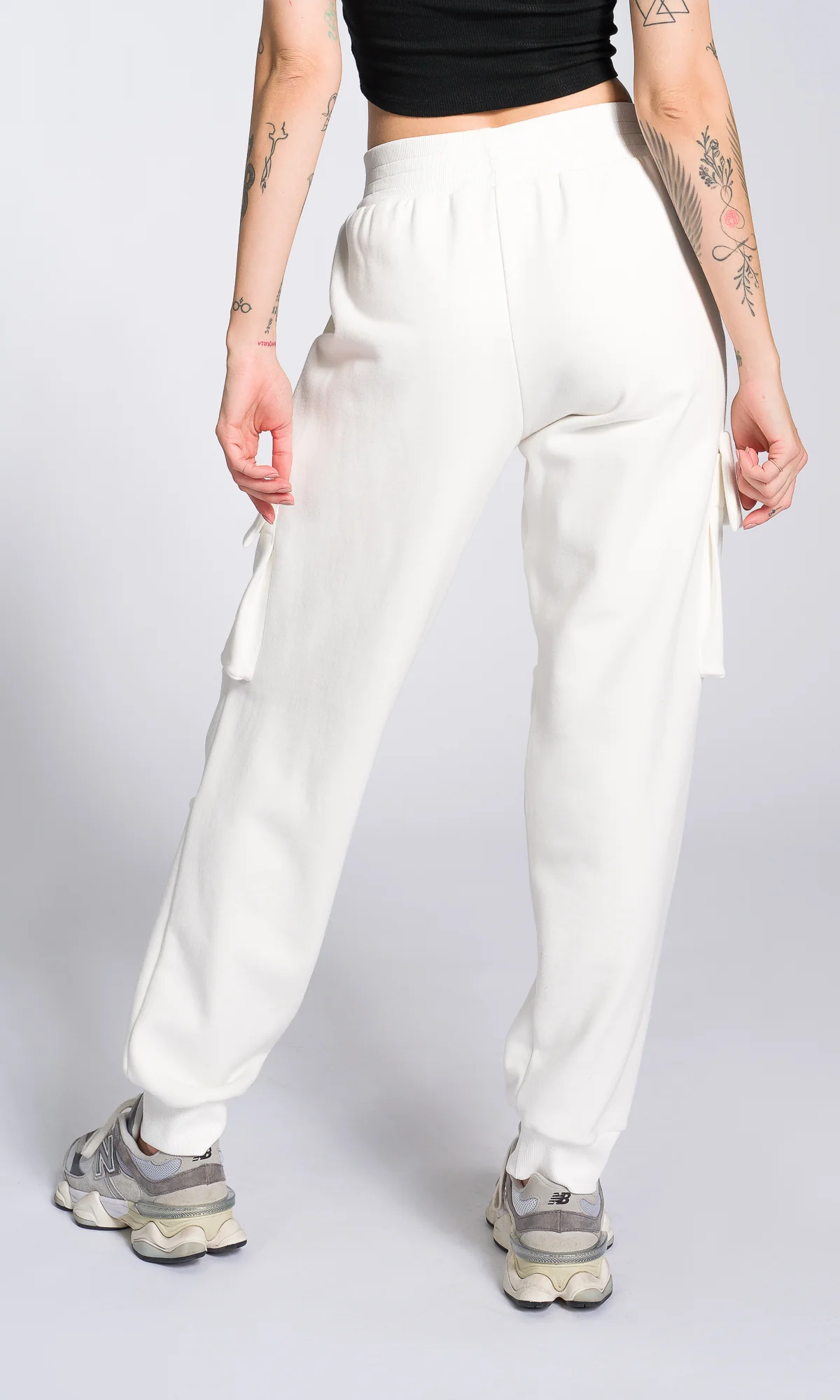 Cuffed Joggers with Gathered Seams - Image 7