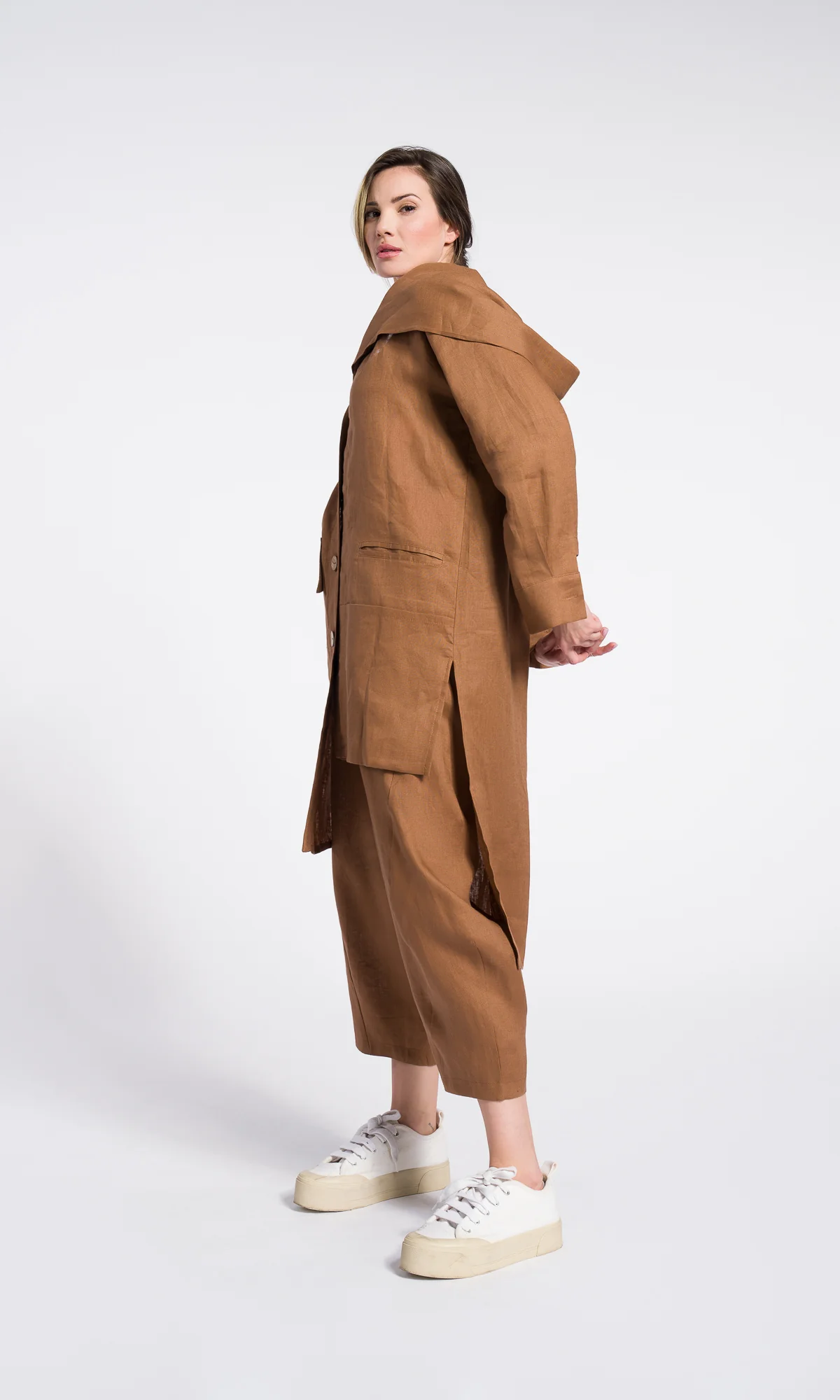 Curved Leg Linen Pants - Image 4