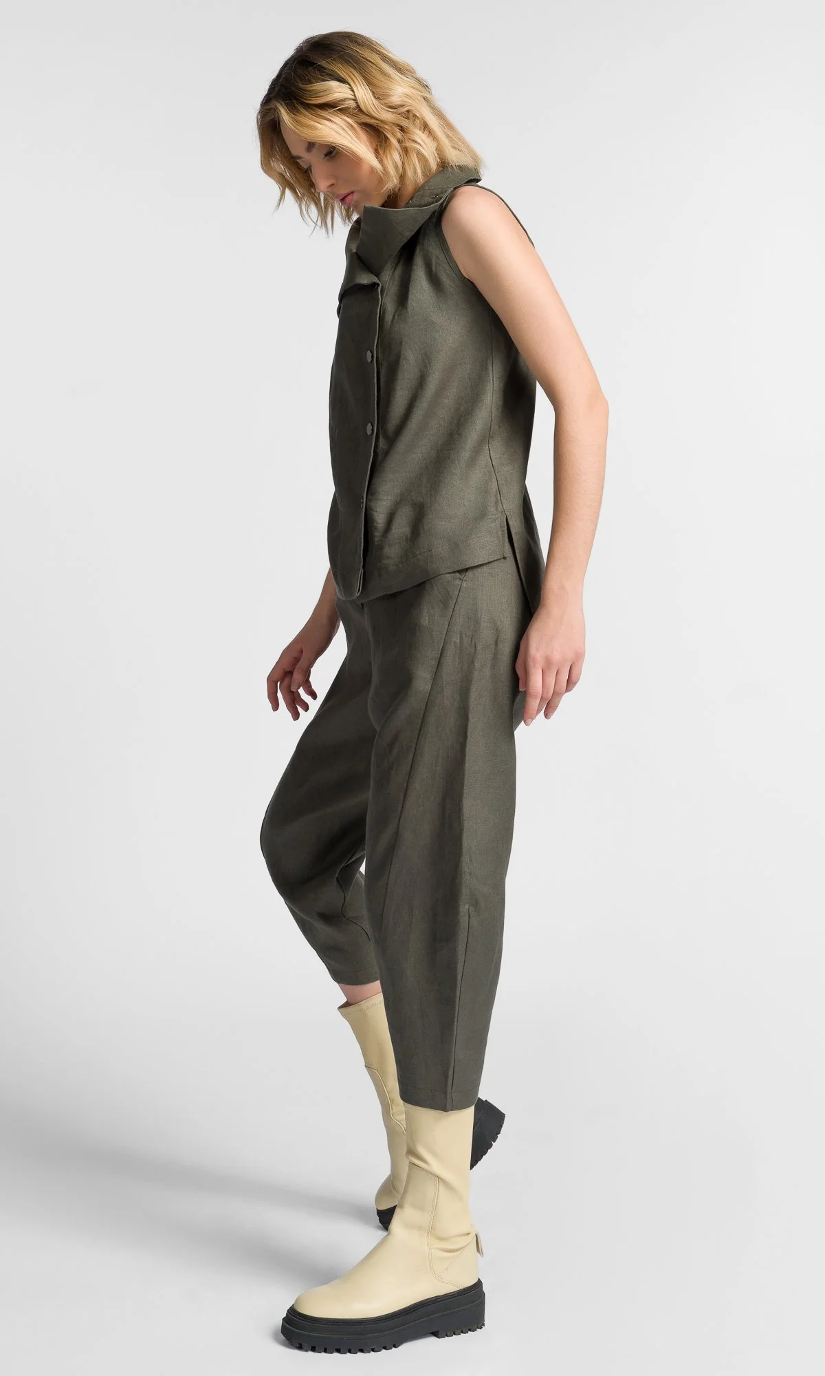 Curved Leg Linen Pants - Image 4