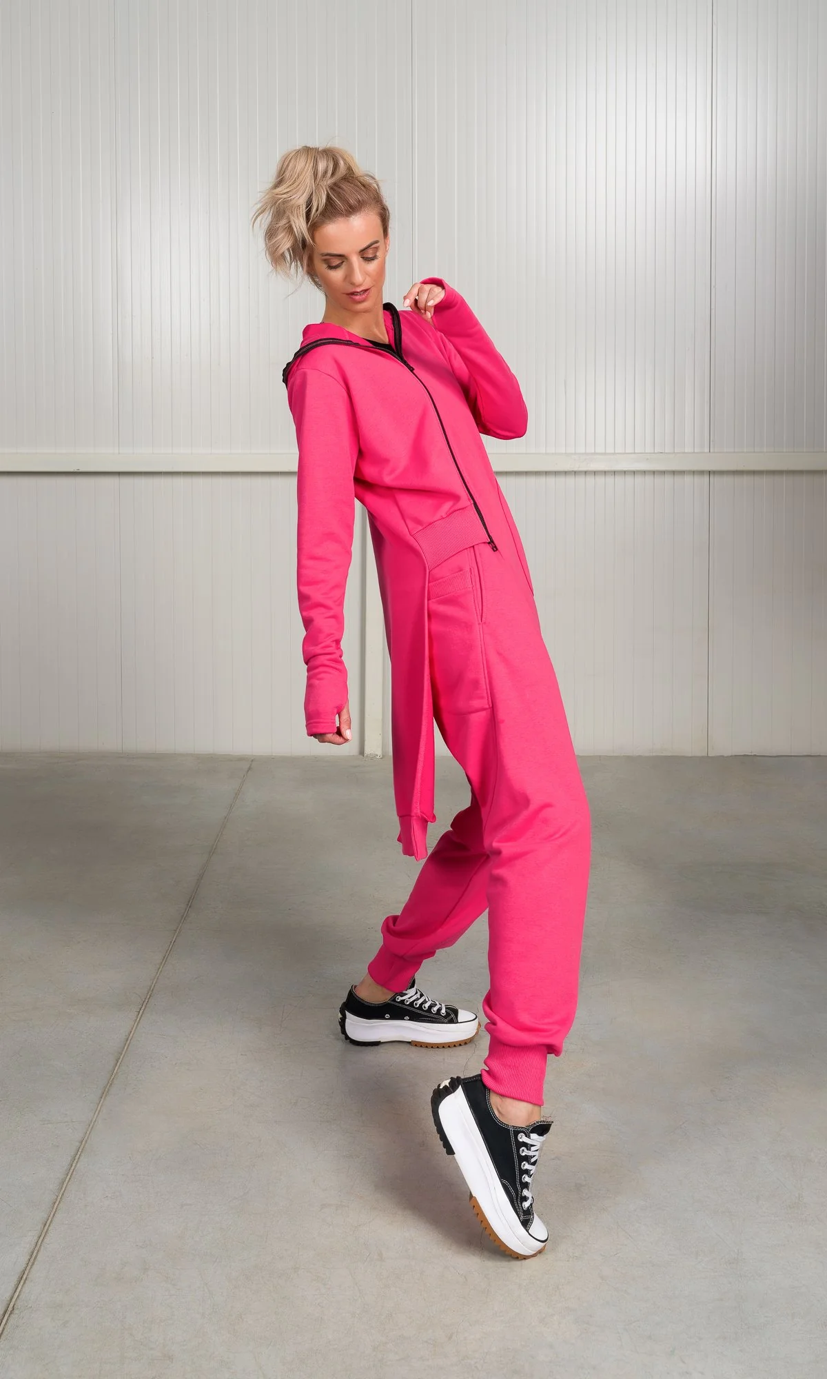 Hooded Sweatshirt with Asymmetric Length - Image 4