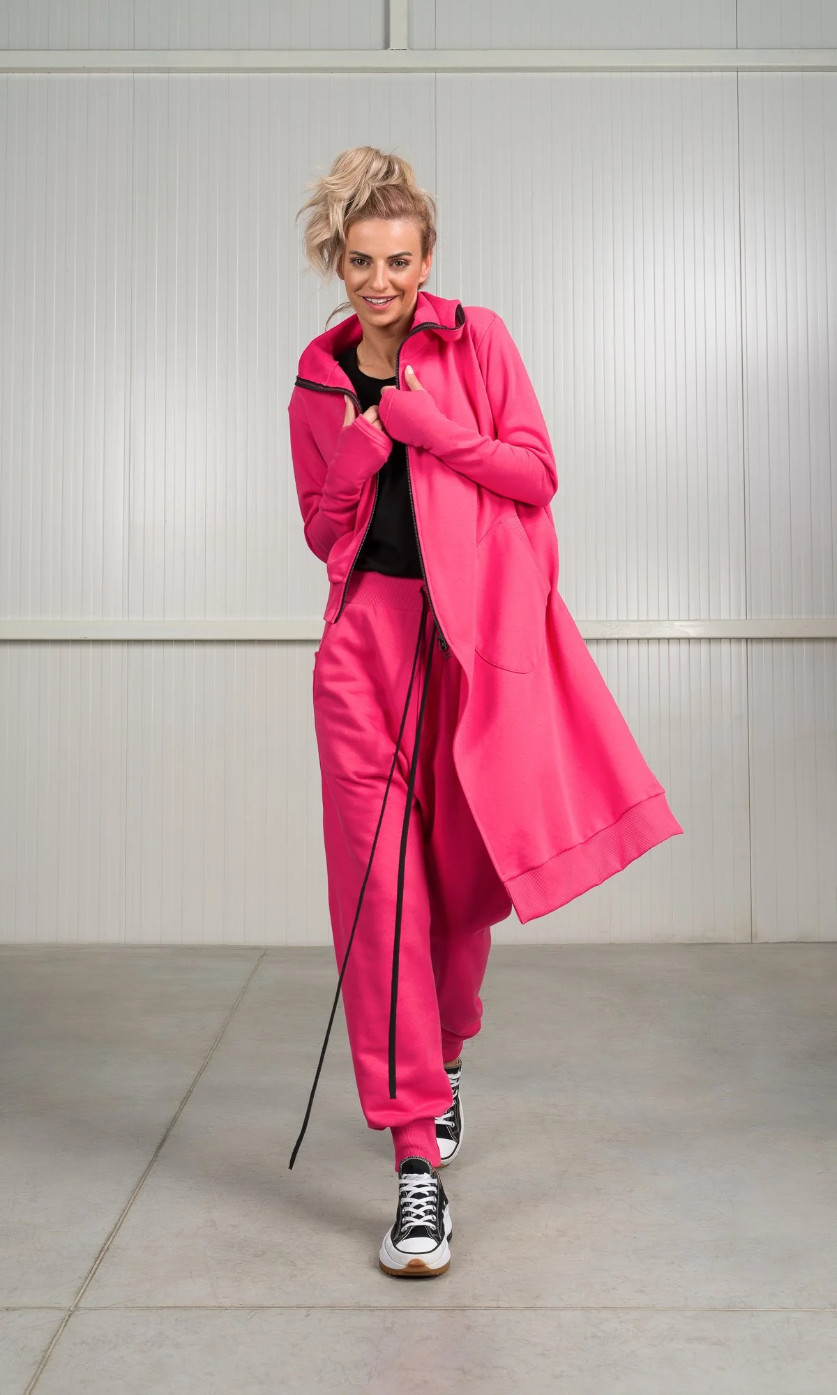 Hooded Sweatshirt with Asymmetric Length - Image 6