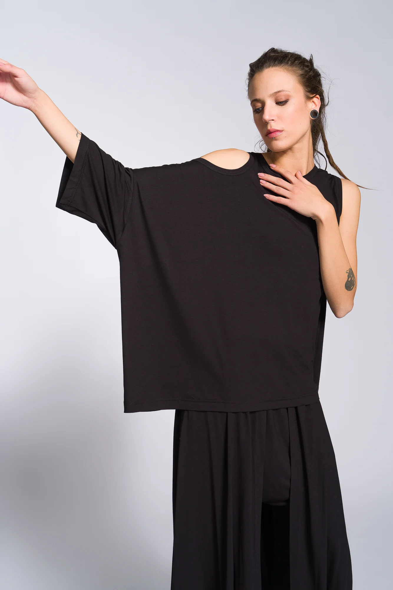 One Sleeve Loose Asymmetric Top - Image 6