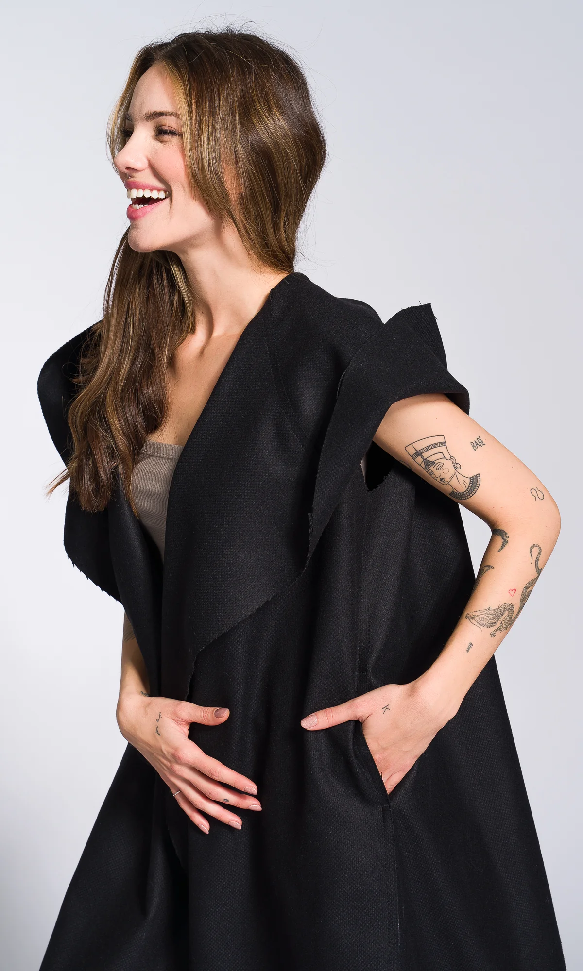 Sleeveless Cape Coat with Large Hood - Image 9