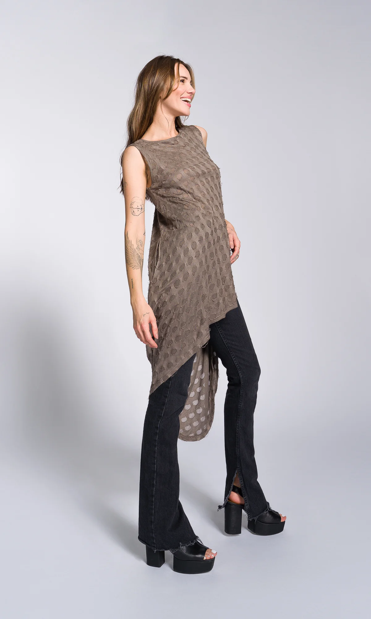 Sleeveless Tunic with Long Draped Back - Image 7