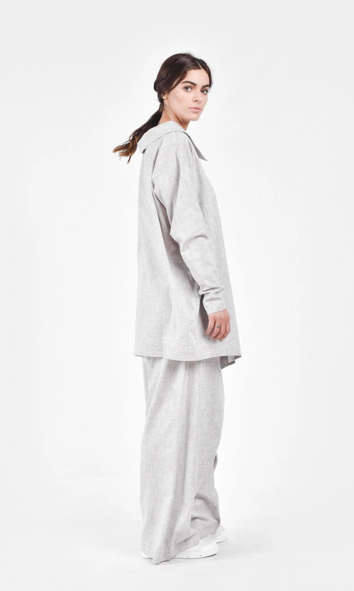 Two-piece Set of Asymmetric Linen Shirt and Pants - Image 5