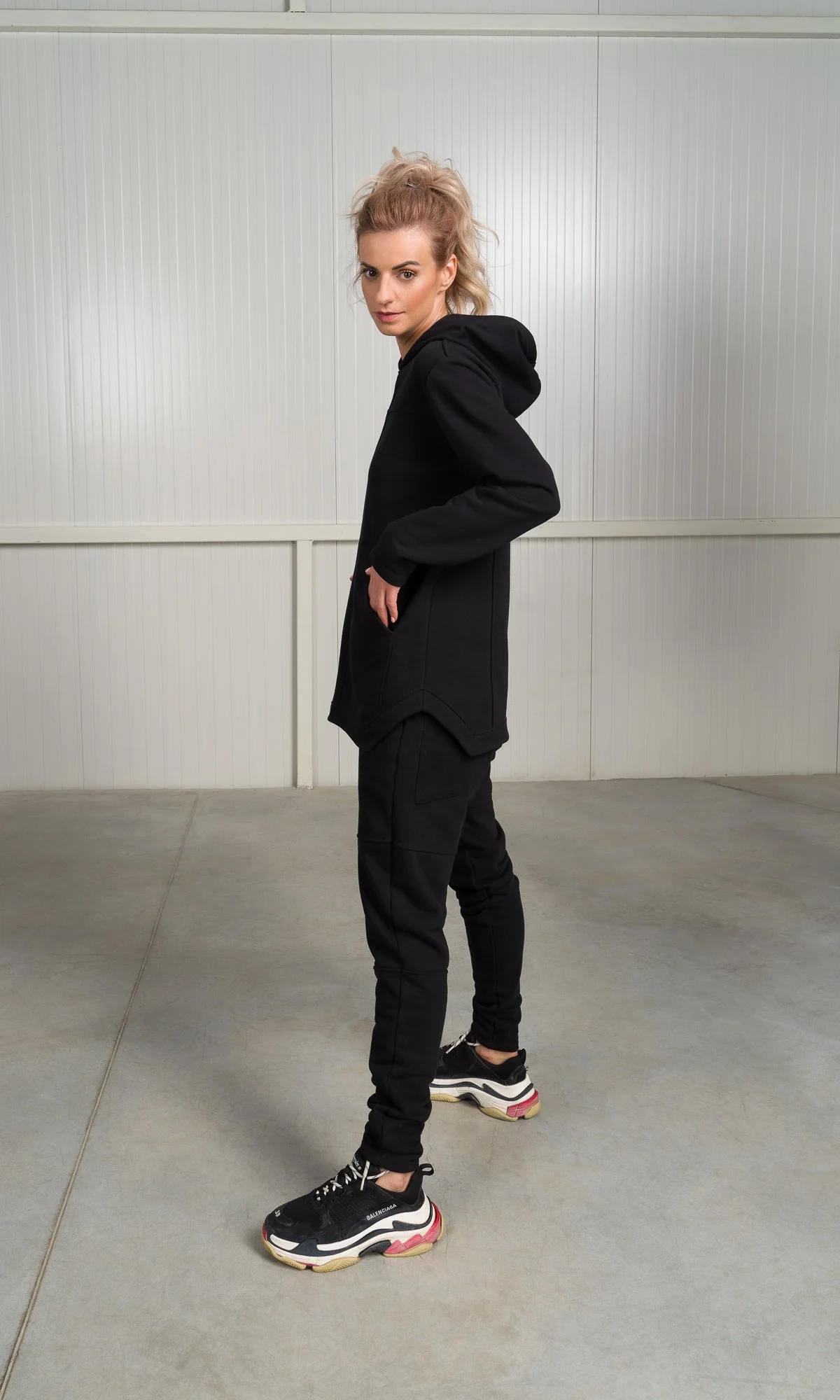 Two-piece Set of Hooded Sweatshirt and Jogger Pants with Seam Details - Image 3
