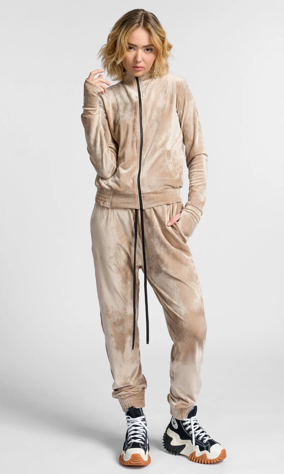 Two-piece Set of Velvet Sweatshirt - Image 3